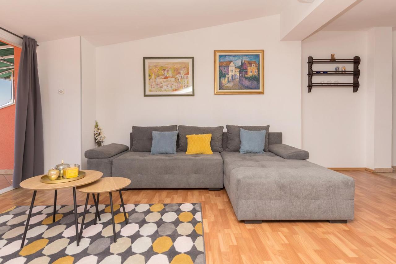Apartments Zoka Makarska Luaran gambar